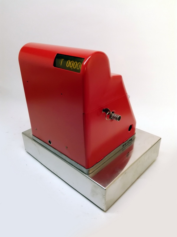 caja registradora roja metal 46x46x36 1u